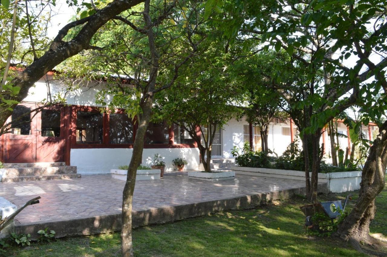Hotel Aventura En Esquina Esquina  Zewnętrze zdjęcie